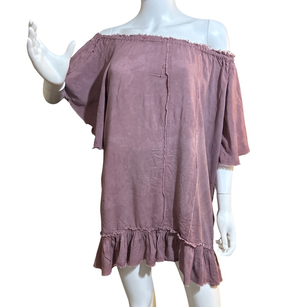 Planet blue Mauve Rayon dress
You can wear it as a dress or Top Blouse Loose